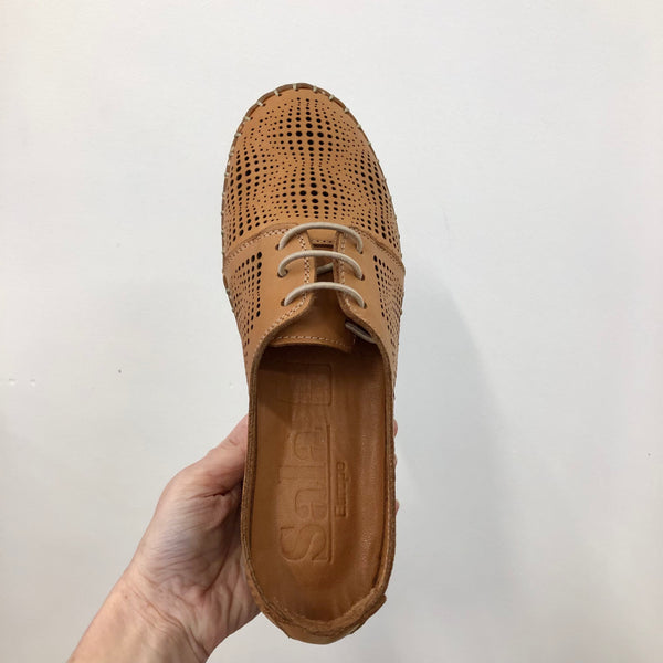 Sala Reva Tan Leather