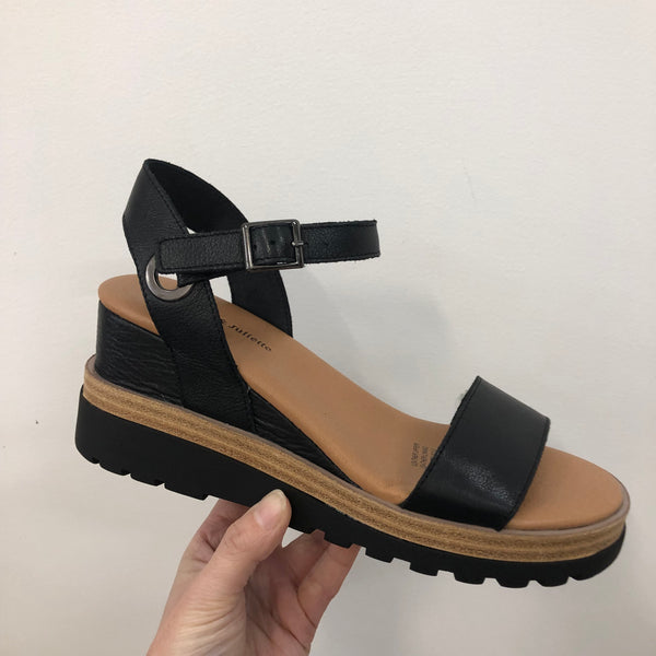 Django & Juliette Boogly 5 Colours ~ Tan ~ Black ~ White ~ Almond ~ All Black ~ Leather Wedge