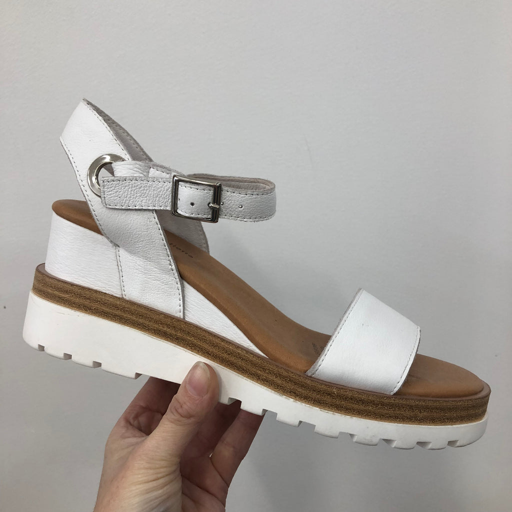 Django & Juliette Boogly 5 Colours ~ Tan ~ Black ~ White ~ Almond ~ All Black ~ Leather Wedge