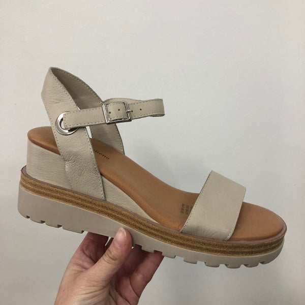 Django & Juliette Boogly 5 Colours ~ Tan ~ Black ~ White ~ Almond ~ All Black ~ Leather Wedge