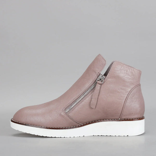 Le Sansa Ronnie ~ Taupe ~ Black ~ Leather