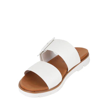 CC Resorts VS Treads Yoman ~ Black ~ Tan ~ White