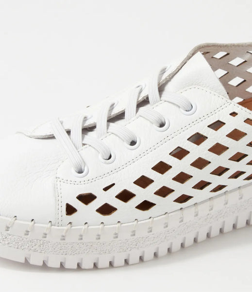 Django & Juliette Mandle ~ White ~ Black ~ Almond ~ Tan ~ Leather