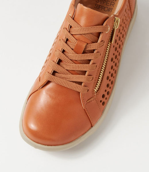 Ziera Shovo XF ZR ~ Tan ~ White ~ Almond ~ Leather