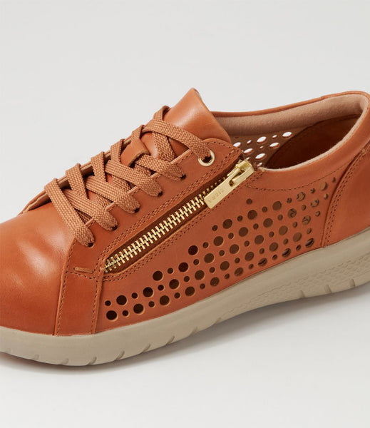 Ziera Shovo XF ZR ~ Tan ~ White ~ Almond ~ Leather