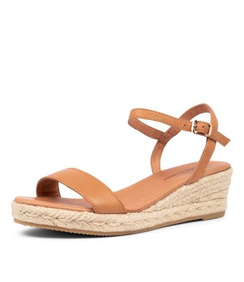 Django & Juliette Shielay Tan Leather Wedge