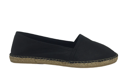 Macarena Dam ~ Black ~ Red ~ White ~ Leather