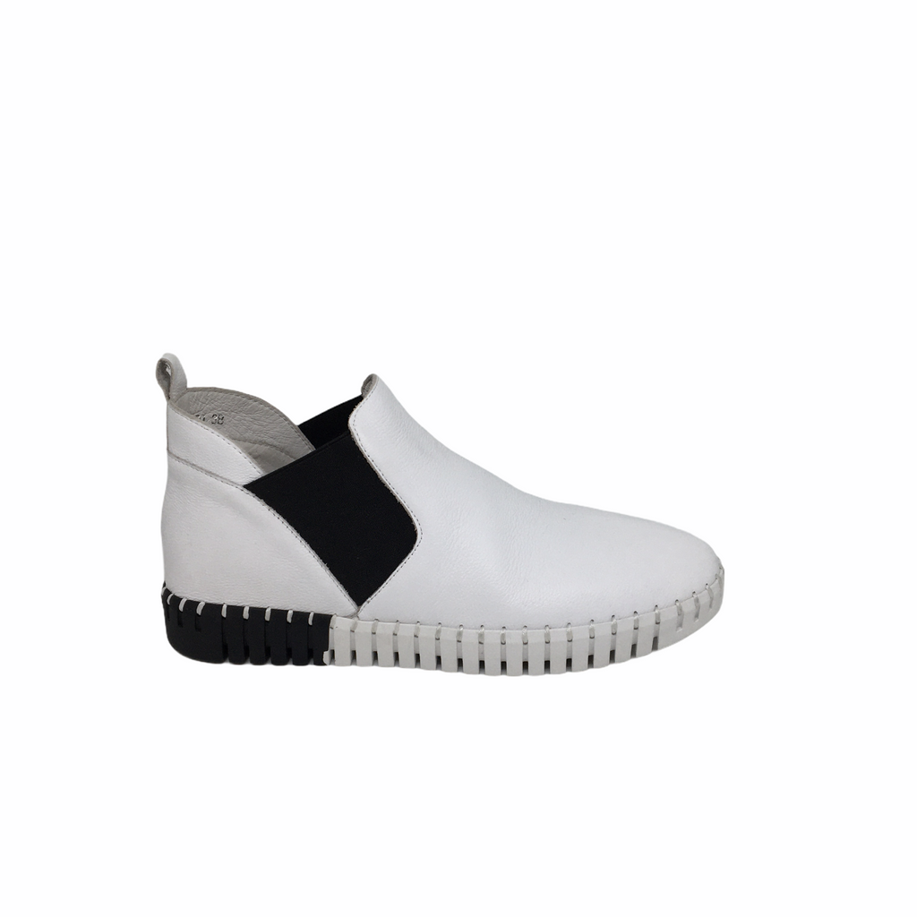 Django & Juliette Lucksa Boot 2 Colours ~ Black ~ White ~ Leather