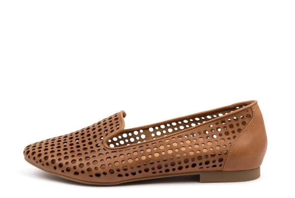 Ziera Cindra Leather ~ Seashell ~ Tan ~ Black