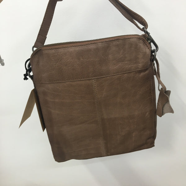 Rugged Hide Tamar ~ Tan ~ Grey ~ Black ~ Mushroom