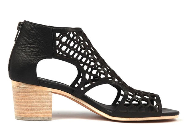 Django & Juliette Bostik Leather ~ Tan ~ Black