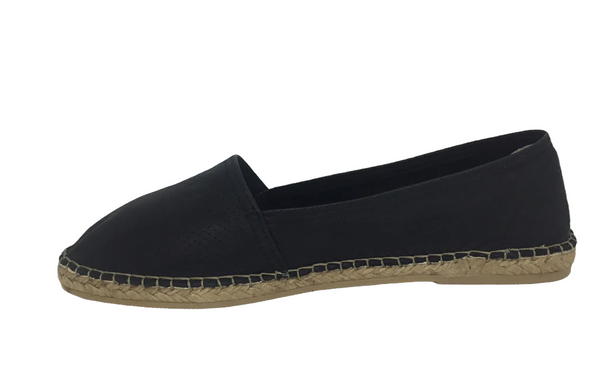 Macarena Dam ~ Black ~ Red ~ White ~ Leather