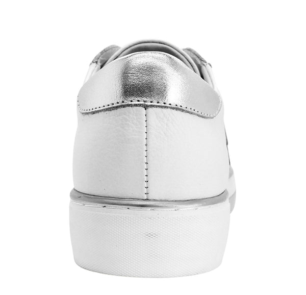 Django & Juliette Fonno ~ White