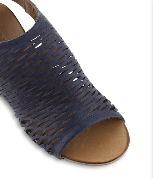 Bueno Ruby Leather Heel 5 Colours ~ White ~ Navy ~ Tan ~ Black ~ Cameo ~ Darkstone