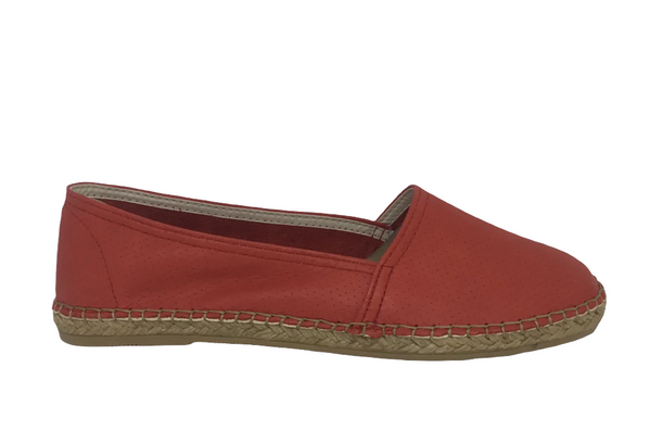 Macarena Dam ~ Black ~ Red ~ White ~ Leather