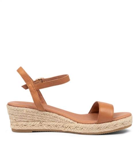 Django & Juliette Shielay Tan Leather Wedge