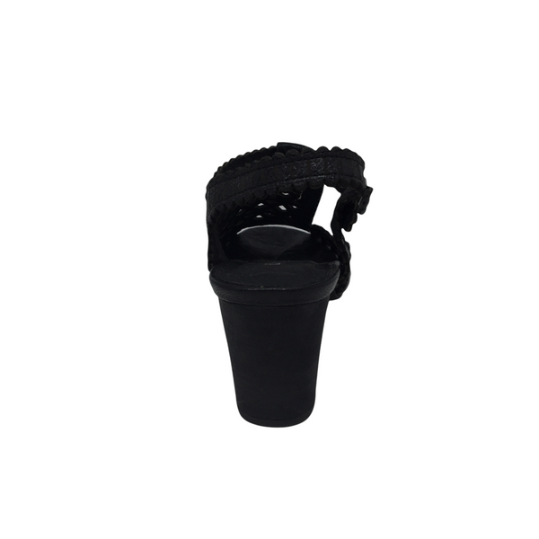 Django & Juliette Cairns ~ Black