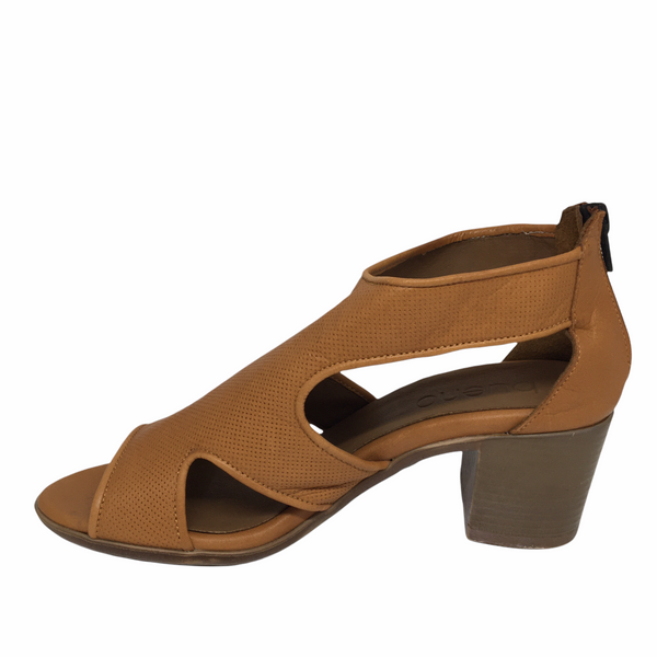 Bueno Cedric  Leather Heel 4 Colours ~ Navy ~ Black ~ Beige ~ Tan