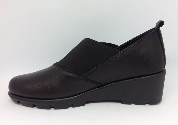 The Flexx Slipslop Black Leather Wedge