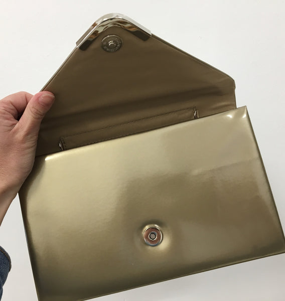 Gabee Gold patent clutch style EE59503